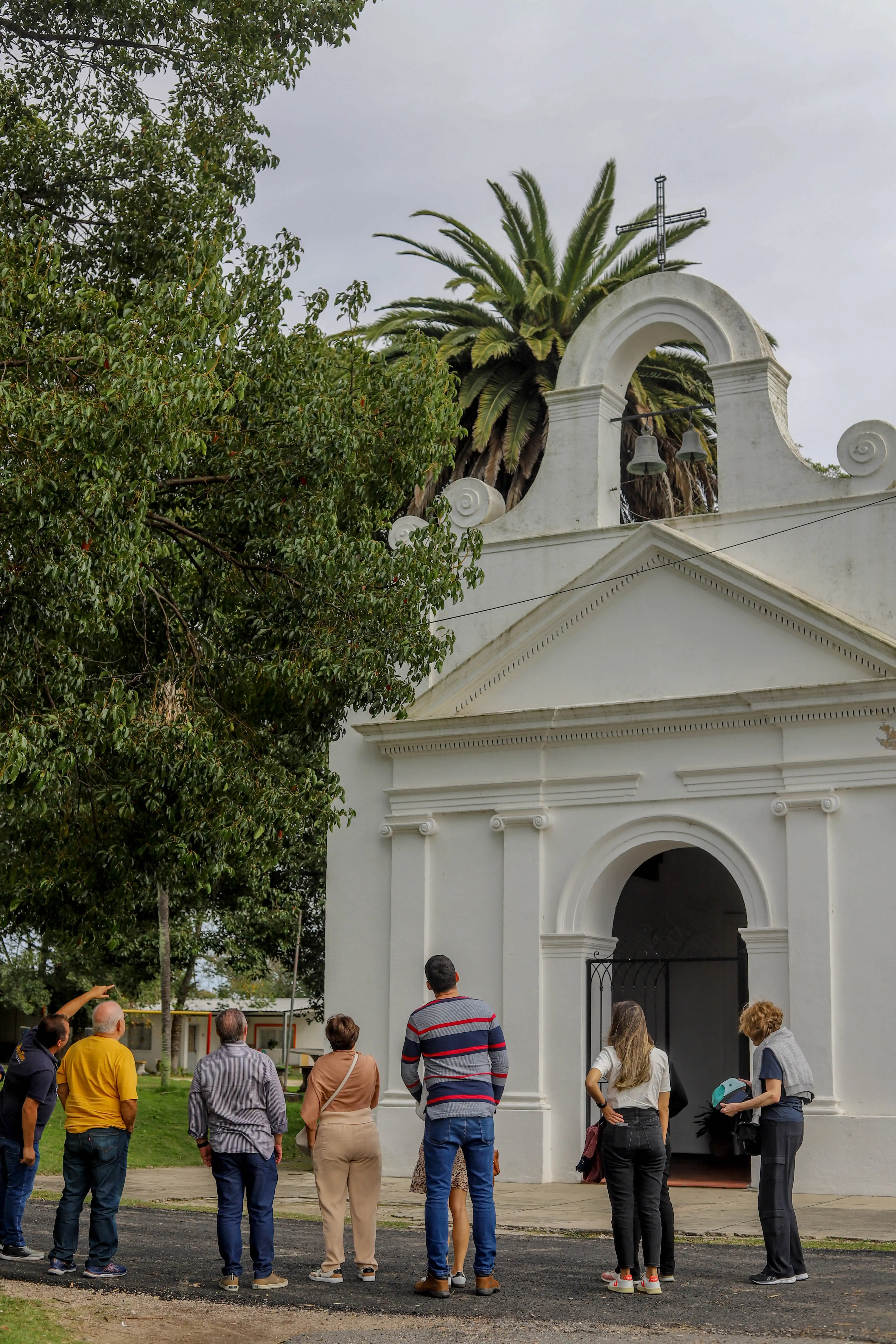 listing-details-carousel